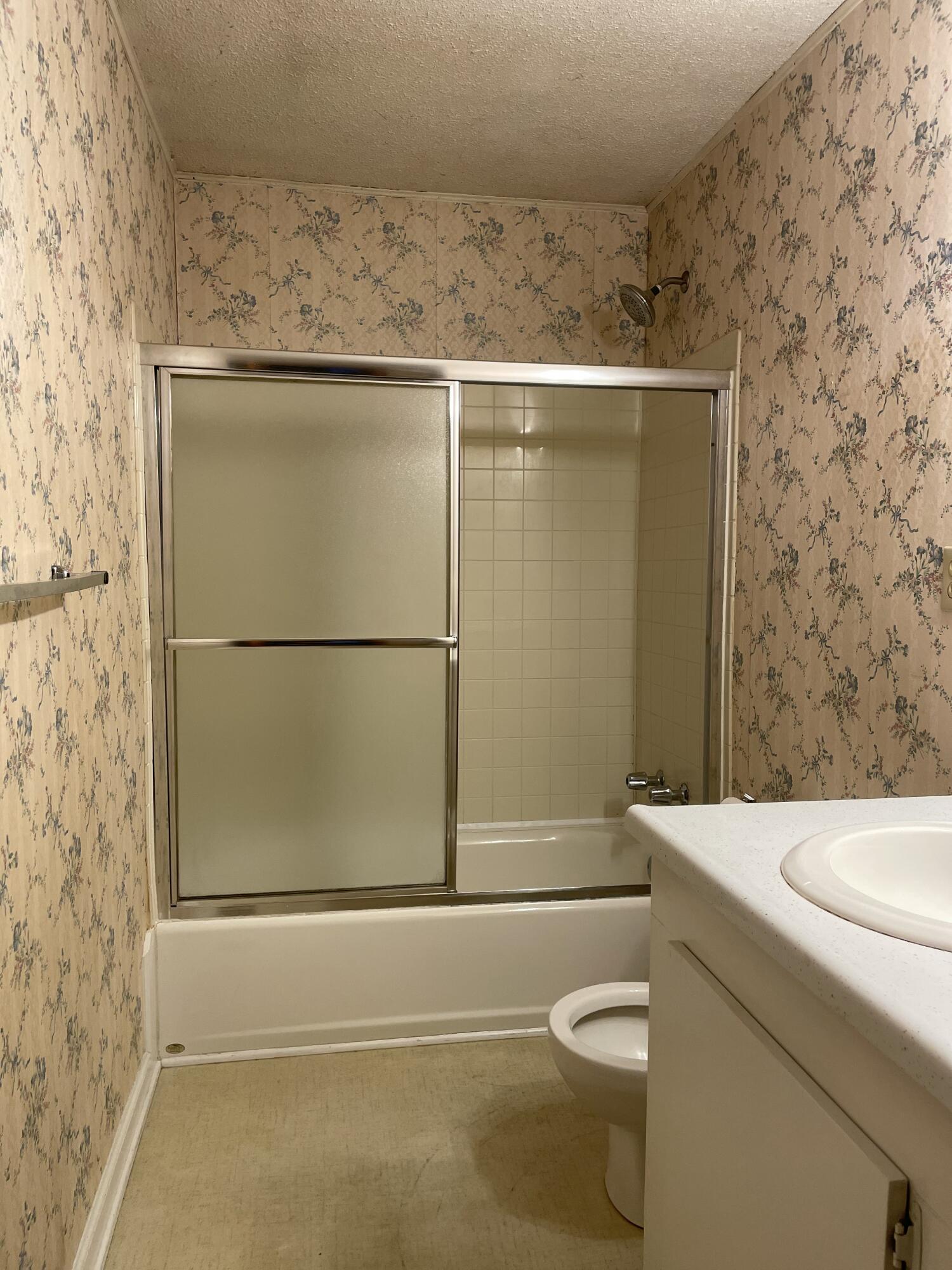 3820 Murray Road Martinez, GA 30907 - Photo 3 of 6 FAMILY BATH