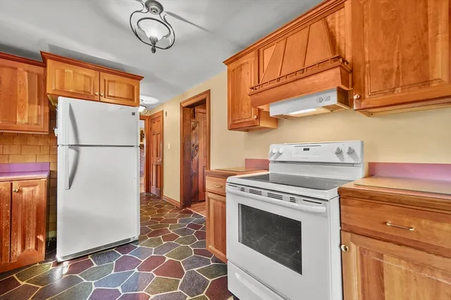 $500,000 | 20 Albion Lane, West Newbury, MA 01985