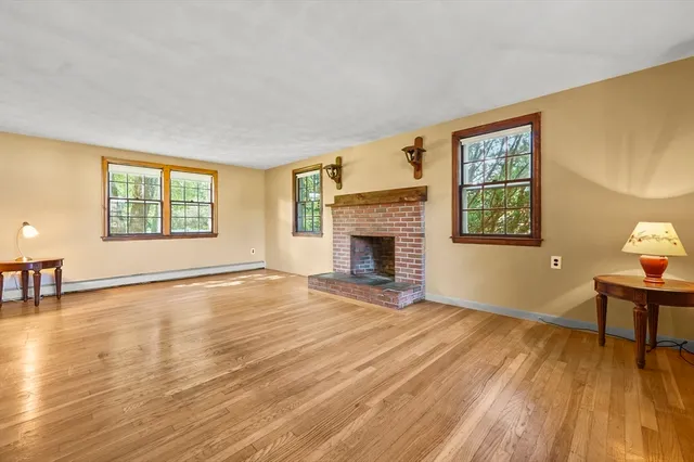 $500,000 | 20 Albion Lane, West Newbury, MA 01985