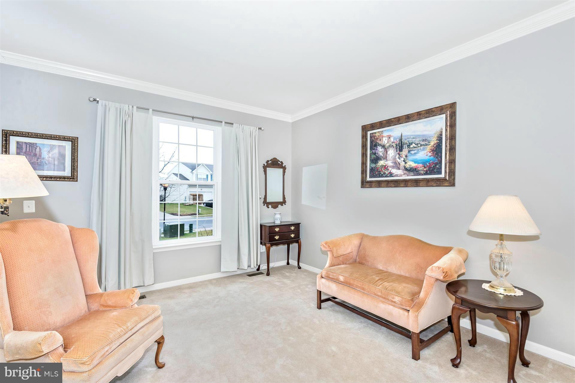 244 Colbert Street Taneytown, MD 21787 - Photo 10 of 30 Living Room