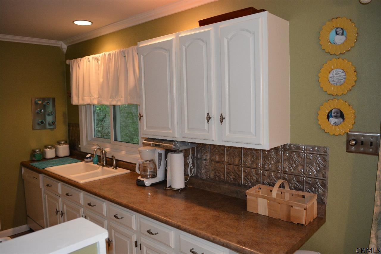 40 Tanglewood Road Colonie, NY 12205 - Photo 6 of 15 Photo 6