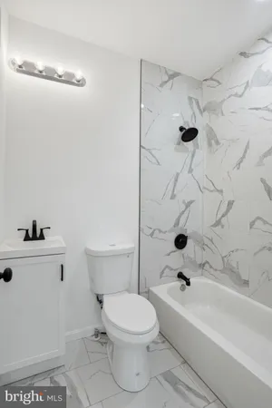 $2,500 | 233 North Luzerne Avenue, Baltimore, MD 21224