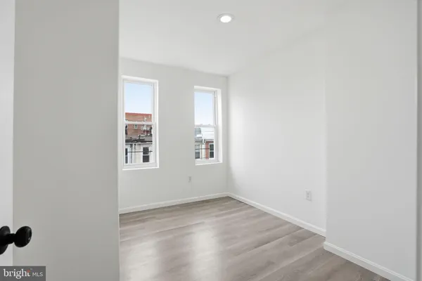 $2,500 | 233 North Luzerne Avenue, Baltimore, MD 21224