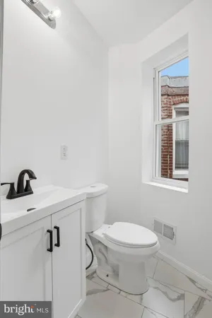 $2,500 | 233 North Luzerne Avenue, Baltimore, MD 21224