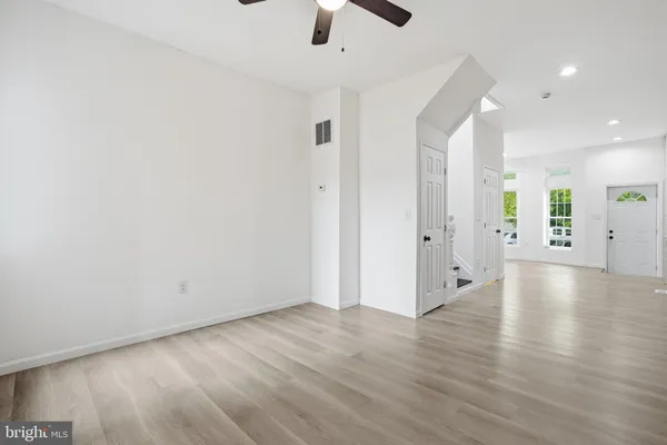 $2,500 | 233 North Luzerne Avenue, Baltimore, MD 21224