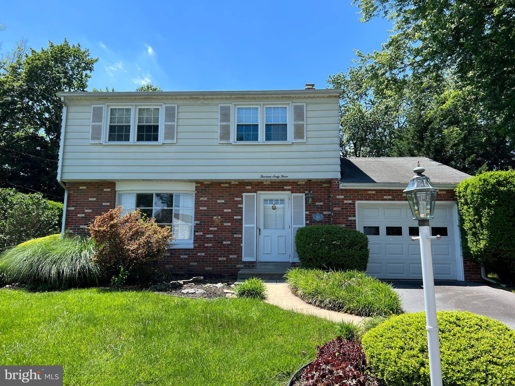 1363 Union Street Lancaster, PA 17603 - Photo 2 of 32