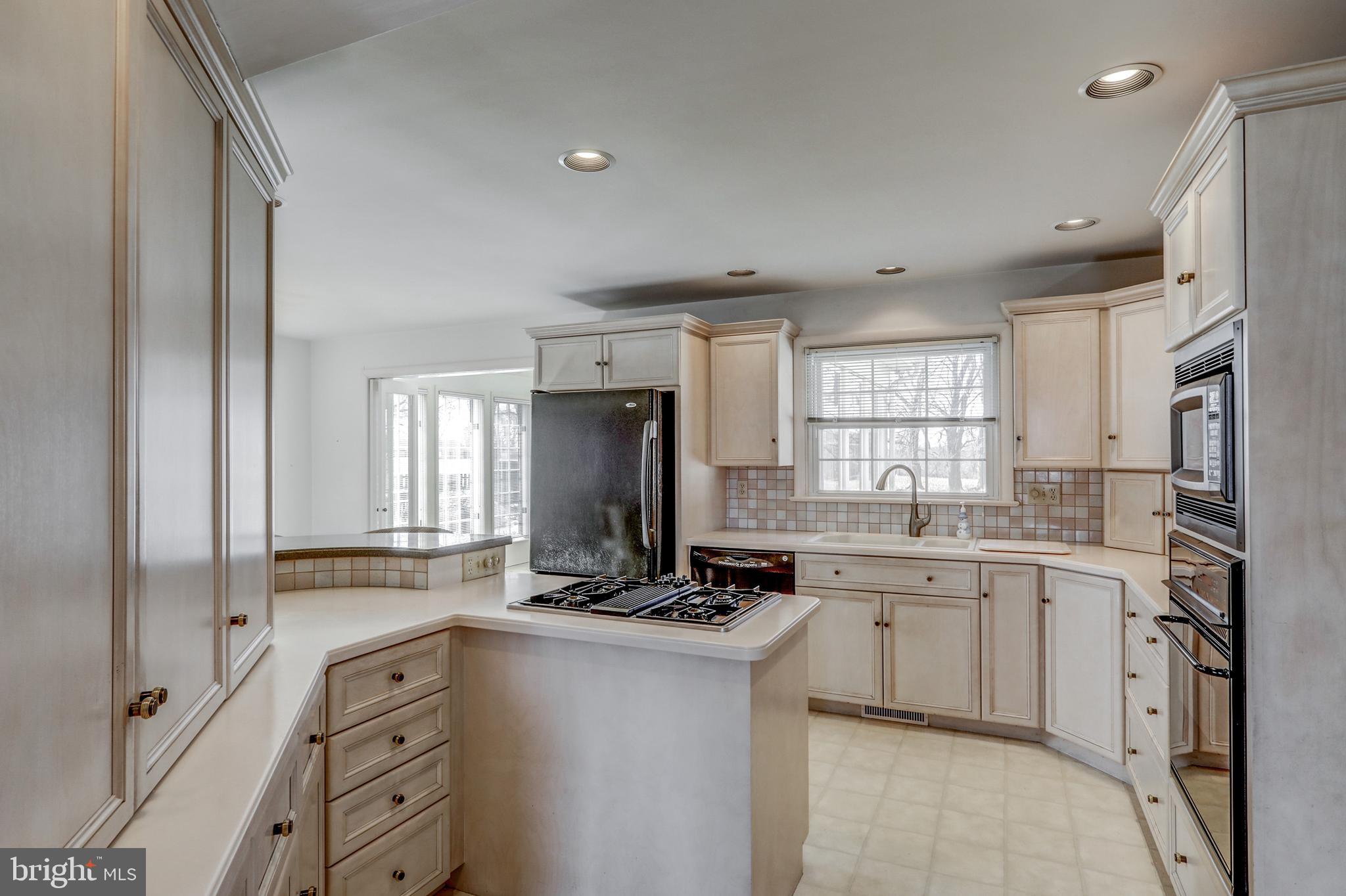 1363 Union Street Lancaster, PA 17603 - Photo 10 of 32 Kitchen