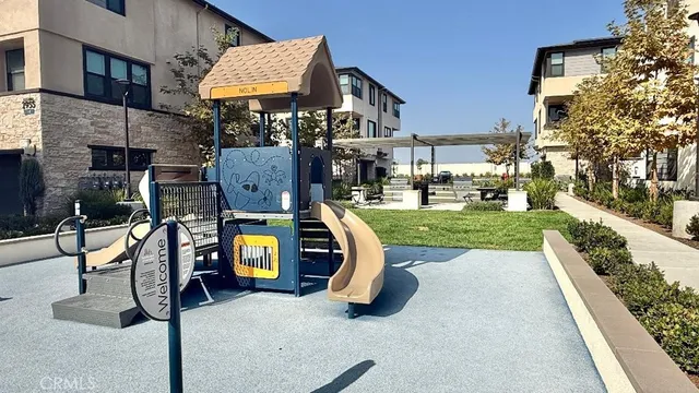 $898,000 | 2943 West Lincoln Avenue, Unit 1, Anaheim, CA 92801