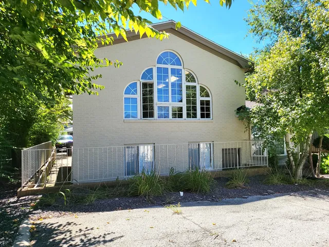 $399,000 | 2306 Maysel Street, Bloomington, IL 61701