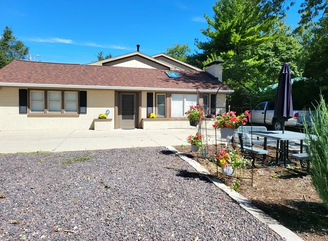 $399,000 | 2306 Maysel Street, Bloomington, IL 61701