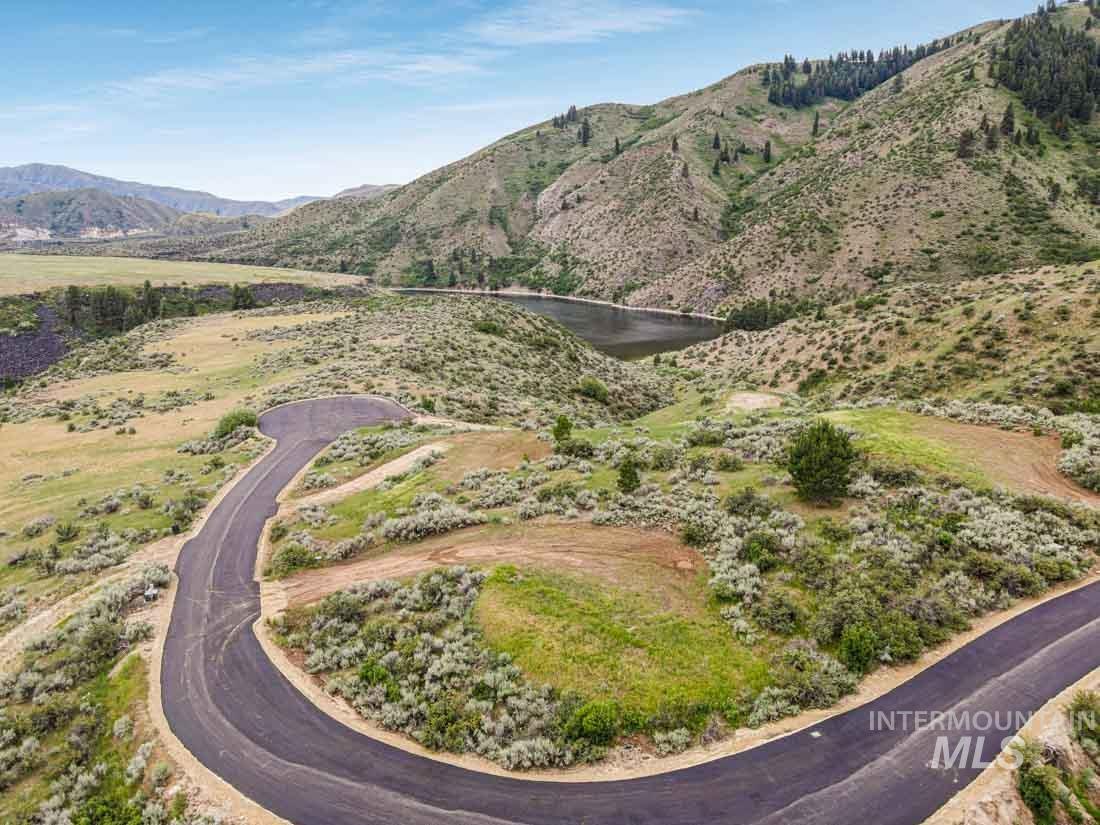 53 Robie Springs Road Boise, ID 83716 - Photo 2 of 26