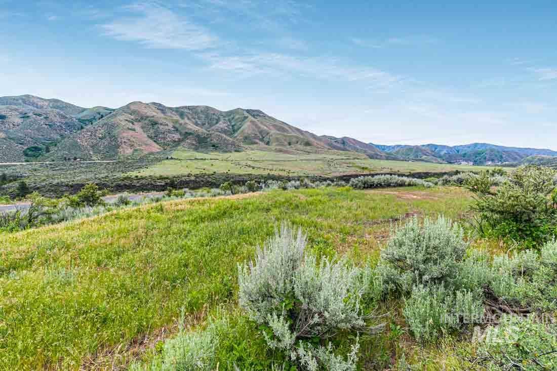 53 Robie Springs Road Boise, ID 83716 - Photo 3 of 26