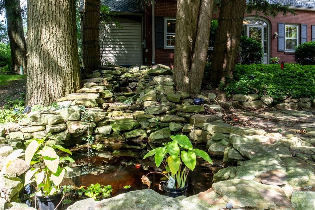 125 Byron Road Pittsburgh, PA 15237 - Photo 22 of 25 Lovely pond feature.
