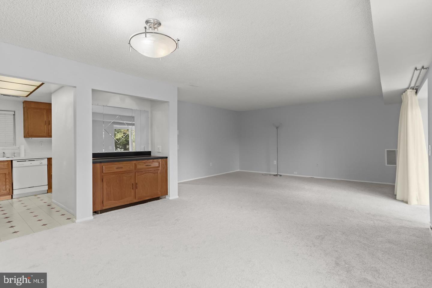 15400 Bassett Lane, Unit 461B Silver Spring, MD 20906 - Photo 8 of 37