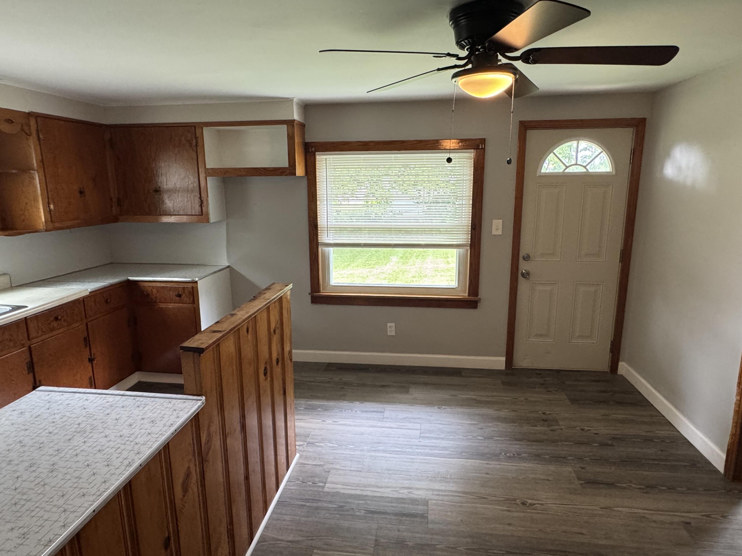 1355 Emery Avenue Springfield, OH 45504 - Photo 8 of 24
