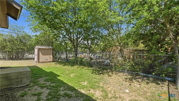 $1,374 | 107 Rosedale Avenue, New Braunfels, TX 78130