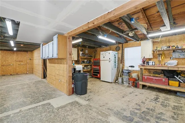 $895,000 | 36131 West 130th Street, Rayville, MO 64084