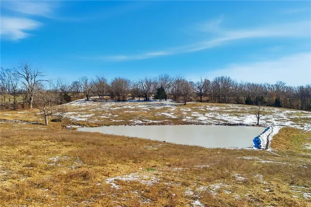 $895,000 | 36131 West 130th Street, Rayville, MO 64084