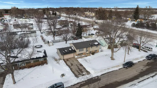 $264,999 | 3004 2nd Avenue Northwest, Willmar, MN 56201