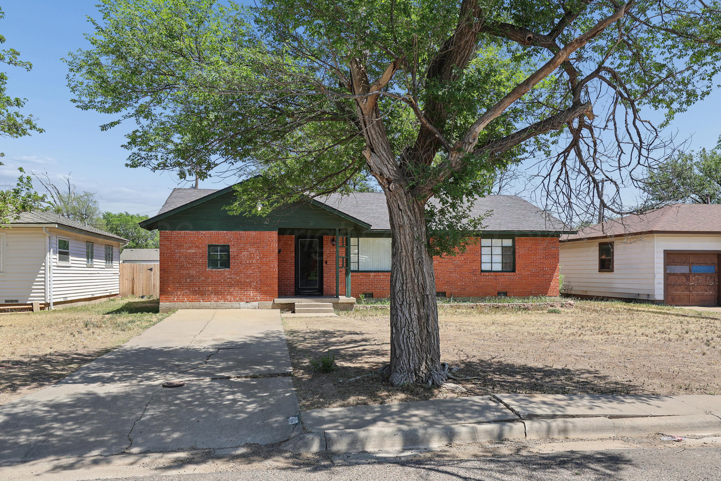 4119 Crockett Street Amarillo, TX 79110 - Photo 2 of 26 2-Front