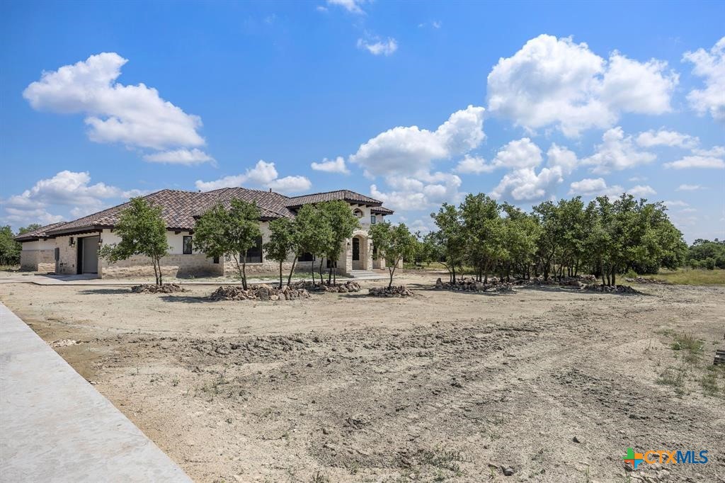 120 Strada Luca Florence, TX 76527 - Photo 12 of 17 a view of a dry yard