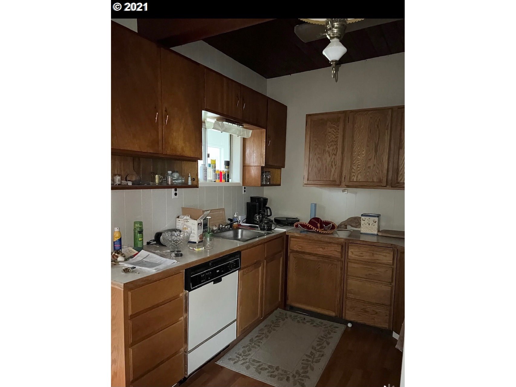 90466 Lewis Road Warrenton, OR 97146 - Photo 9 of 24 Kitchen