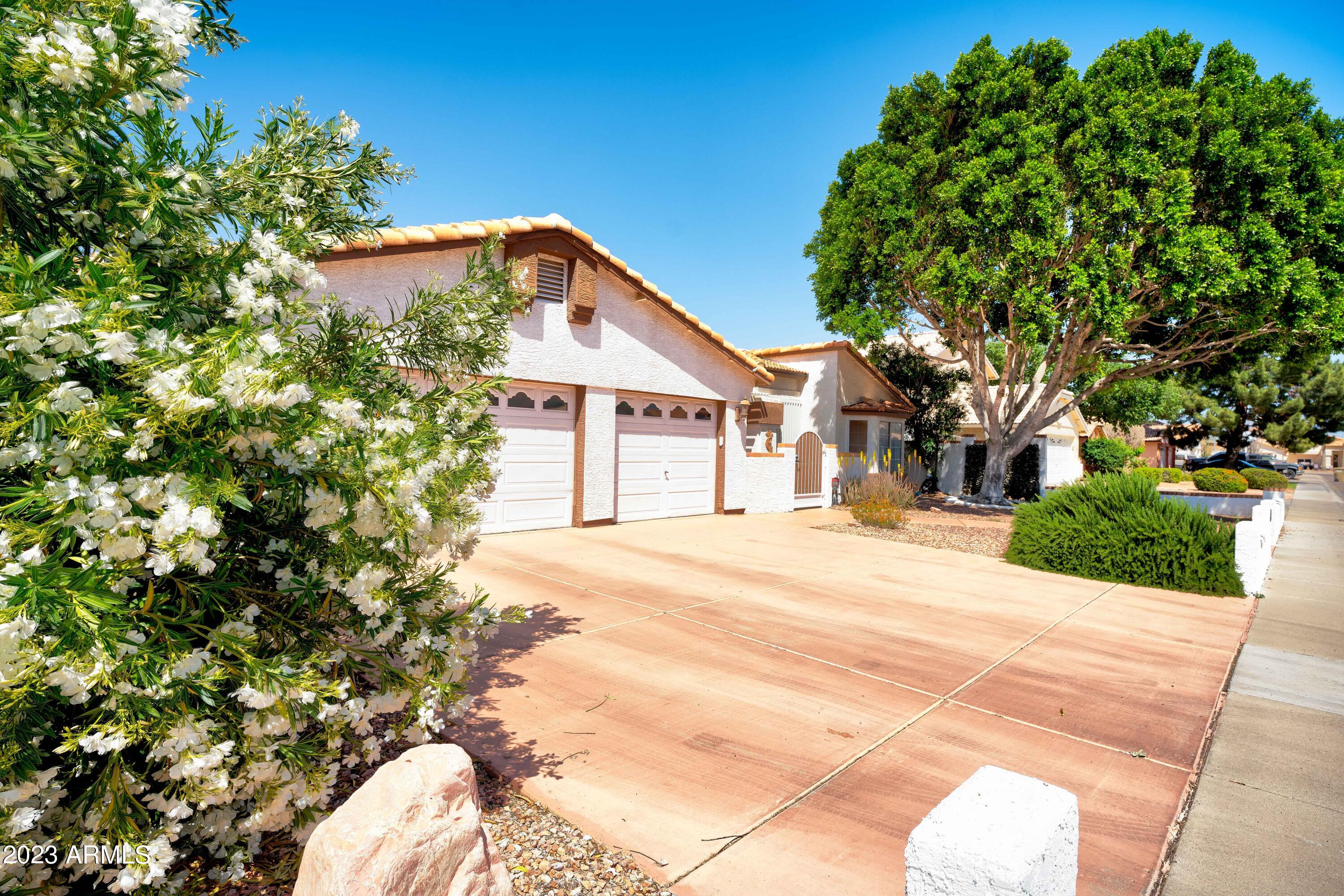8748 West Wethersfield Road Peoria, AZ 85381 - Photo 4 of 61 DSC01565_6_7_8_9