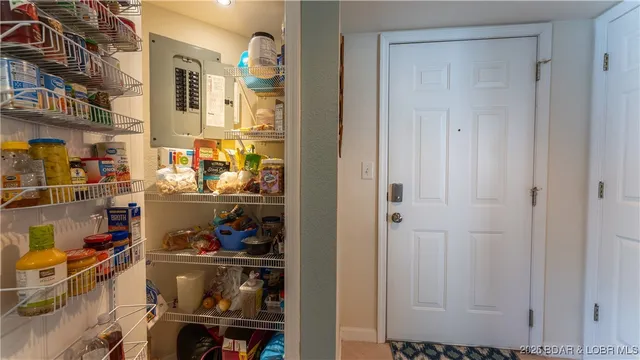 $319,000 | 40 Lighthouse Road, Unit 5201, Lake Ozark, MO 65049