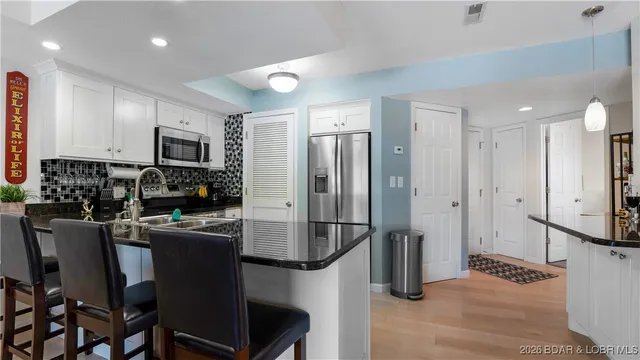 $319,000 | 40 Lighthouse Road, Unit 5201, Lake Ozark, MO 65049