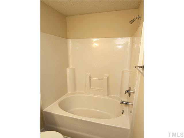 3131 Manhasset Lane Raleigh, NC 27604 - Photo 14 of 21 Garden tub in the master bath