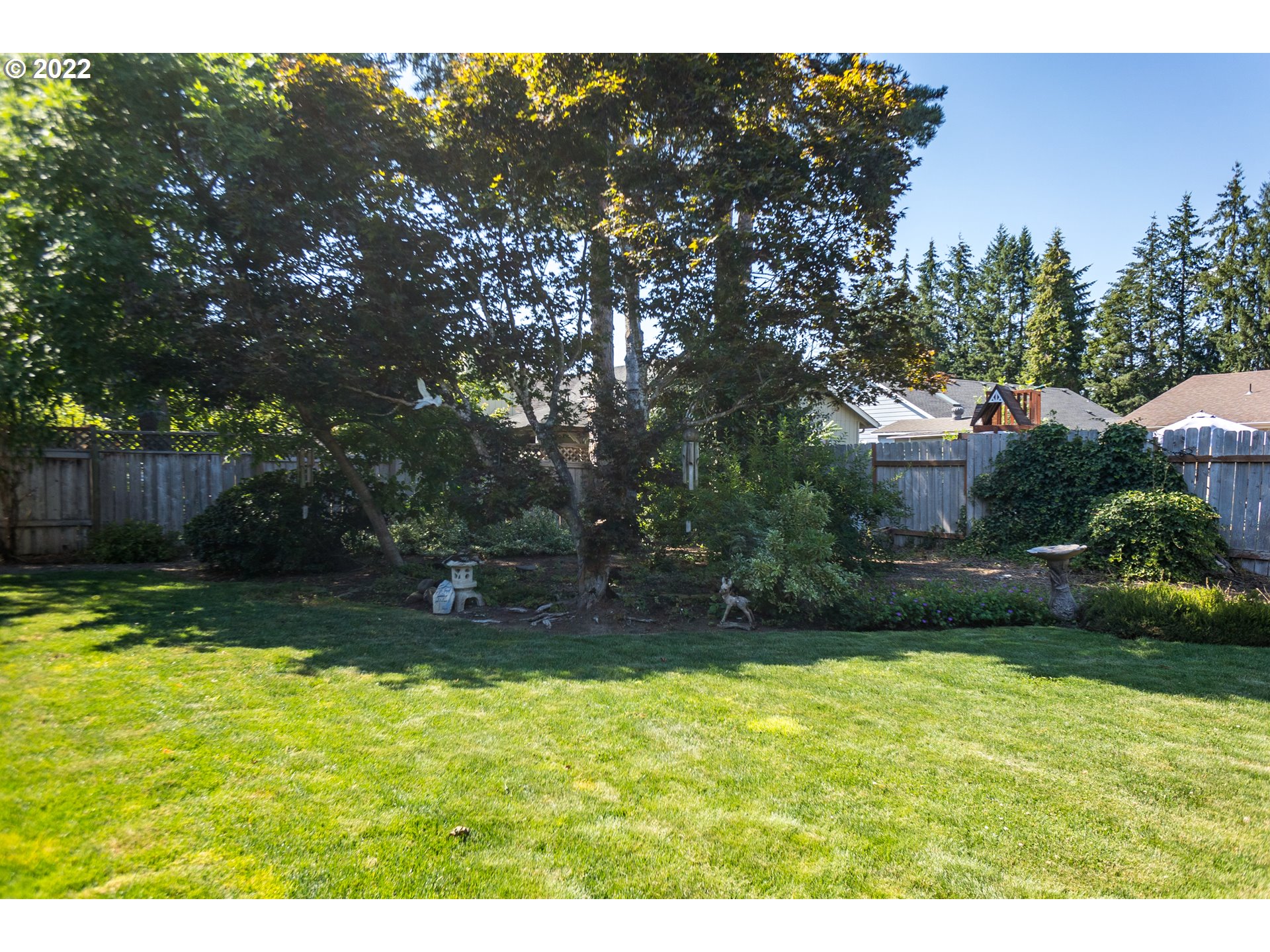 375 72nd Place Springfield, OR 97478 - Photo 30 of 32 a view of a backyard