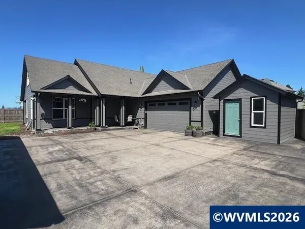 $549,900 | 3730 Hemlock Place Southeast, Albany, OR 97322