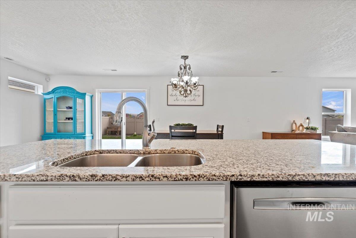 3074 North Greengate Way Star, ID 83669 - Photo 11 of 50