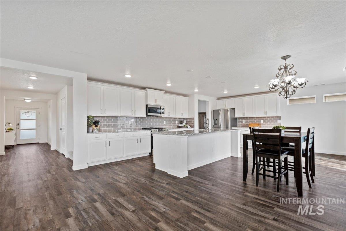 3074 North Greengate Way Star, ID 83669 - Photo 3 of 50