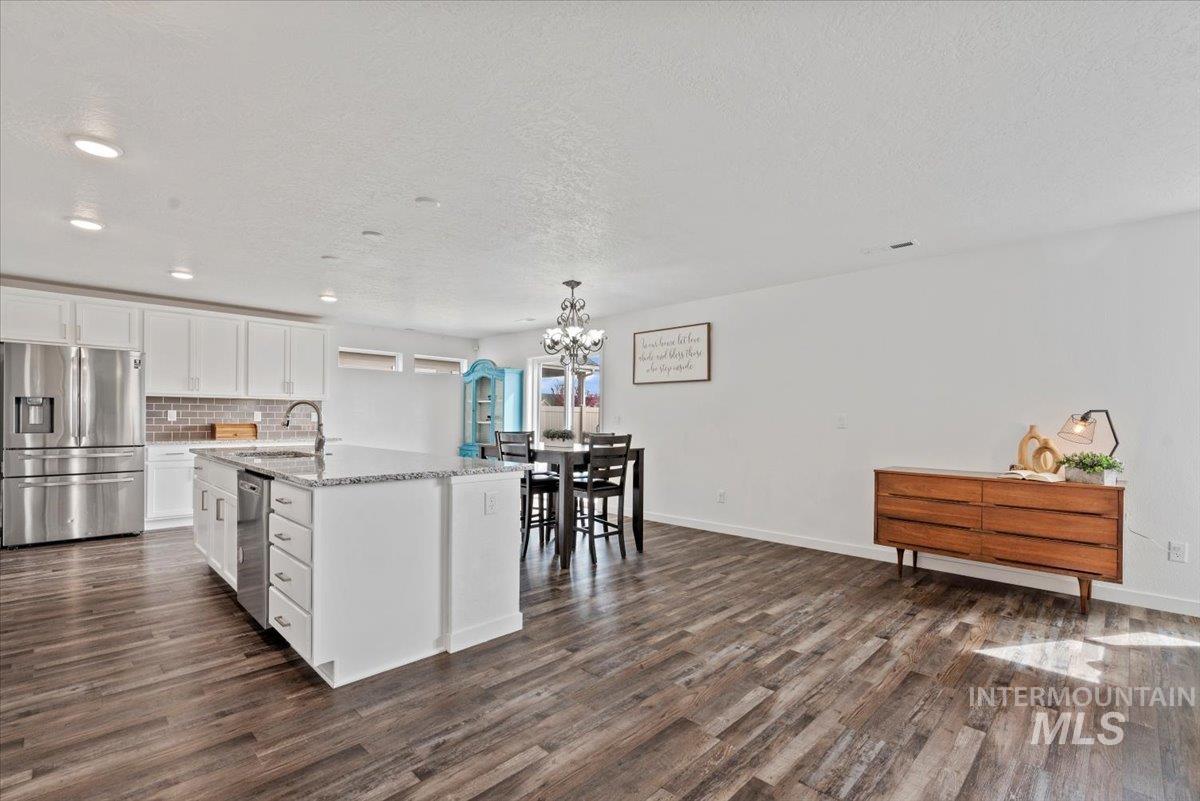 3074 North Greengate Way Star, ID 83669 - Photo 8 of 50