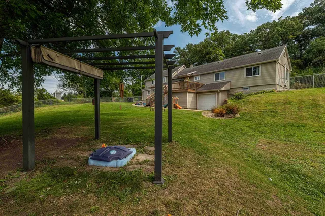 $275,000 | N7515 Gould Hill Road, Blanchardville, WI 53516