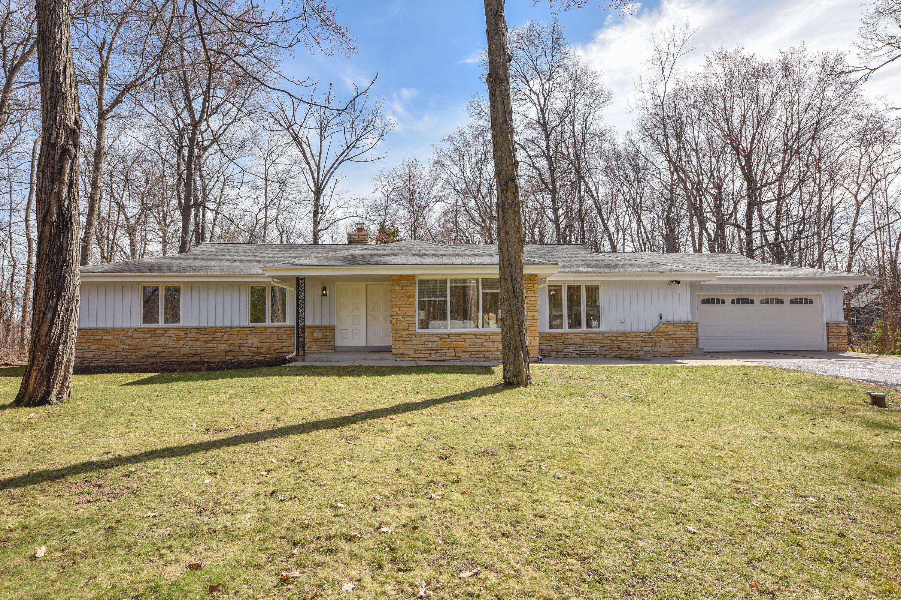 W290-n9582 Deer Lane Colgate, WI 53017 - Photo 2 of 38 VctogLJE
