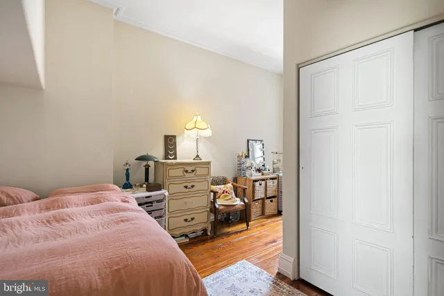 a view of a workspace with furniture