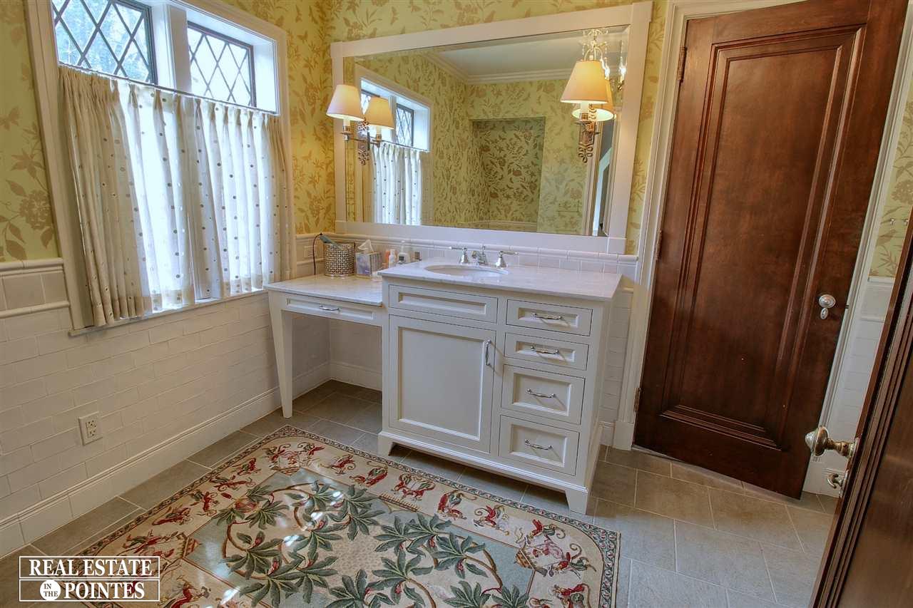 154 Cloverly Road Grosse Pointe Farms, MI 48236 - Photo 34 of 52