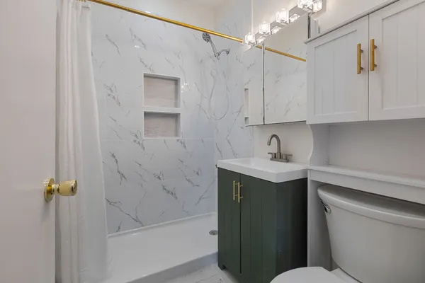 $134,900 | 543 East 60th Street, Unit 4, Chicago, IL 60637