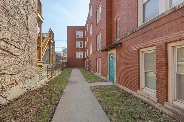 $134,900 | 543 East 60th Street, Unit 4, Chicago, IL 60637