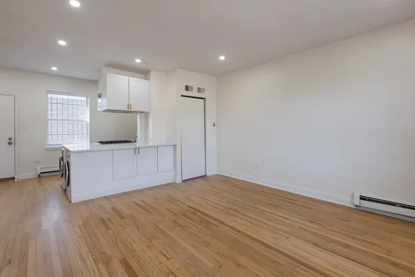 $134,900 | 543 East 60th Street, Unit 4, Chicago, IL 60637