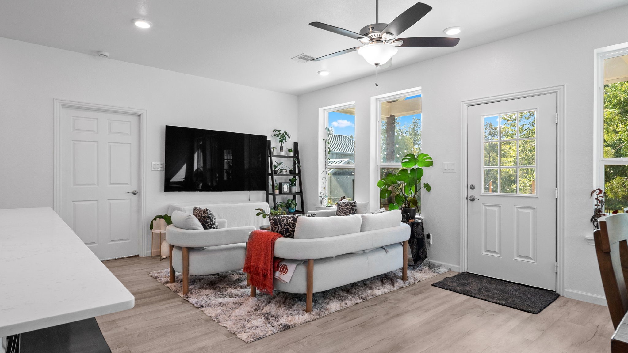 1310 Bridge Street Brenham, TX 77833 - Photo 12 of 43 Gallery Image 12