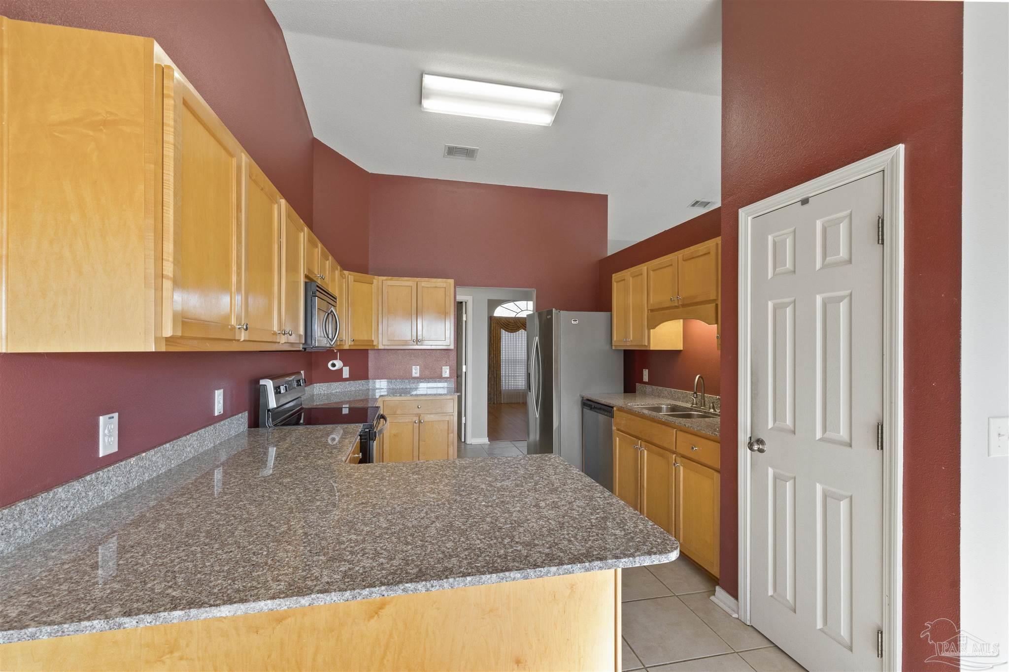 2401 Devine Farm Road Cantonment, FL 32533 - Photo 8 of 36 Gallery Image 8