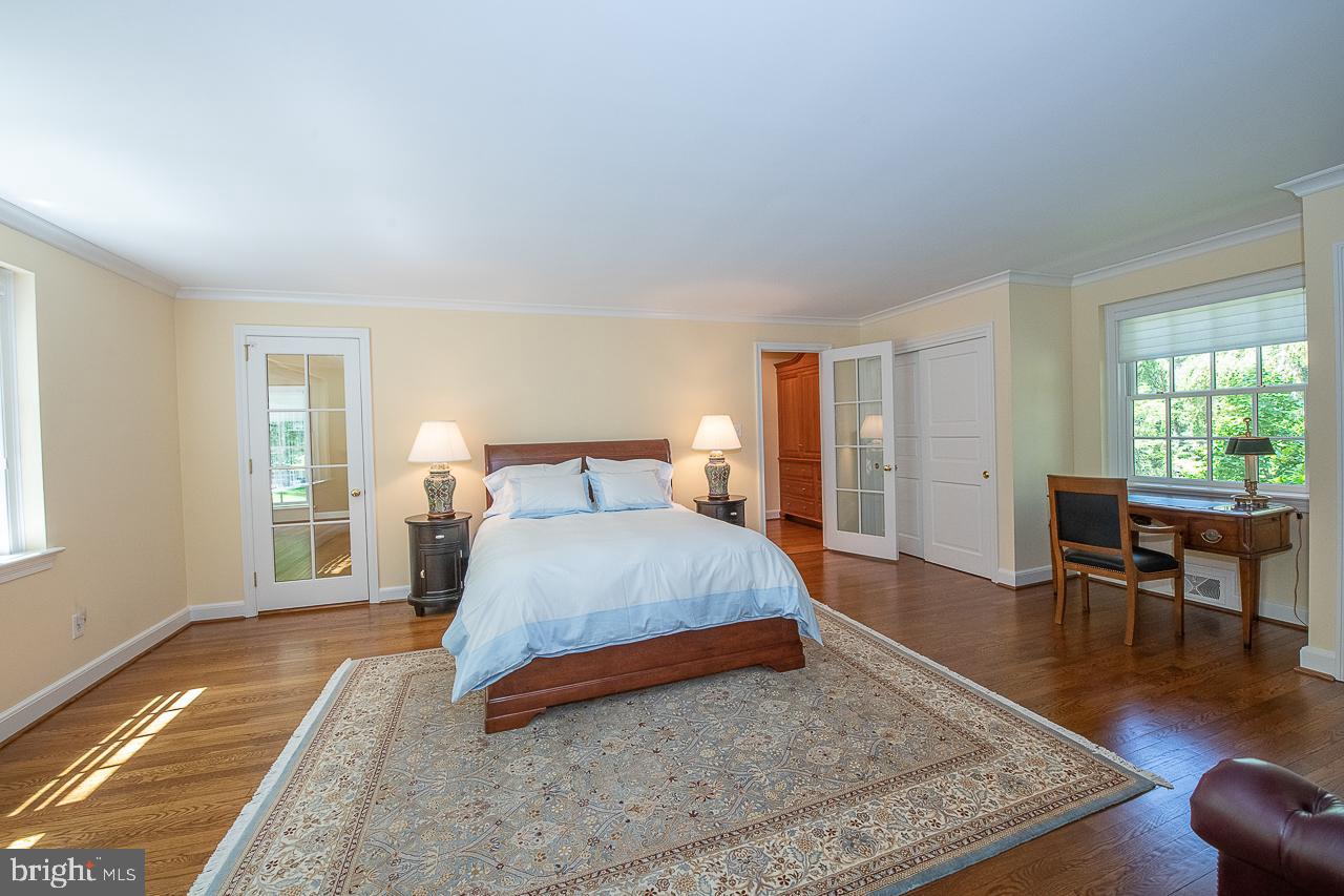 237 Atlee Road Wayne, PA 19087 - Photo 23 of 44 1st Floor Primary bedroom suite