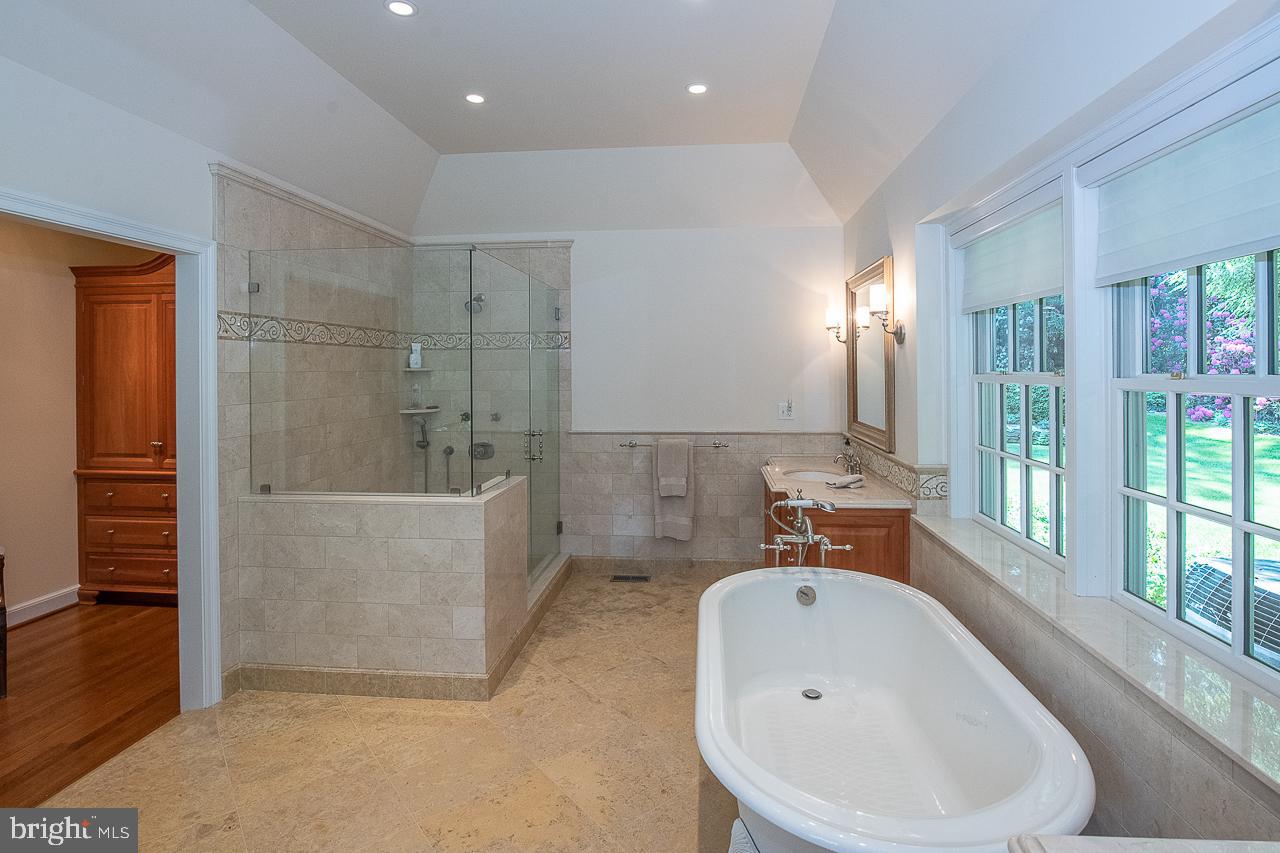 237 Atlee Road Wayne, PA 19087 - Photo 29 of 44 Ensuite Marble bath with radiant heat