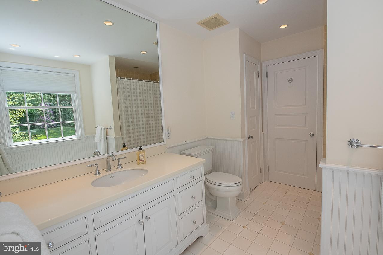 237 Atlee Road Wayne, PA 19087 - Photo 34 of 44 Full bath