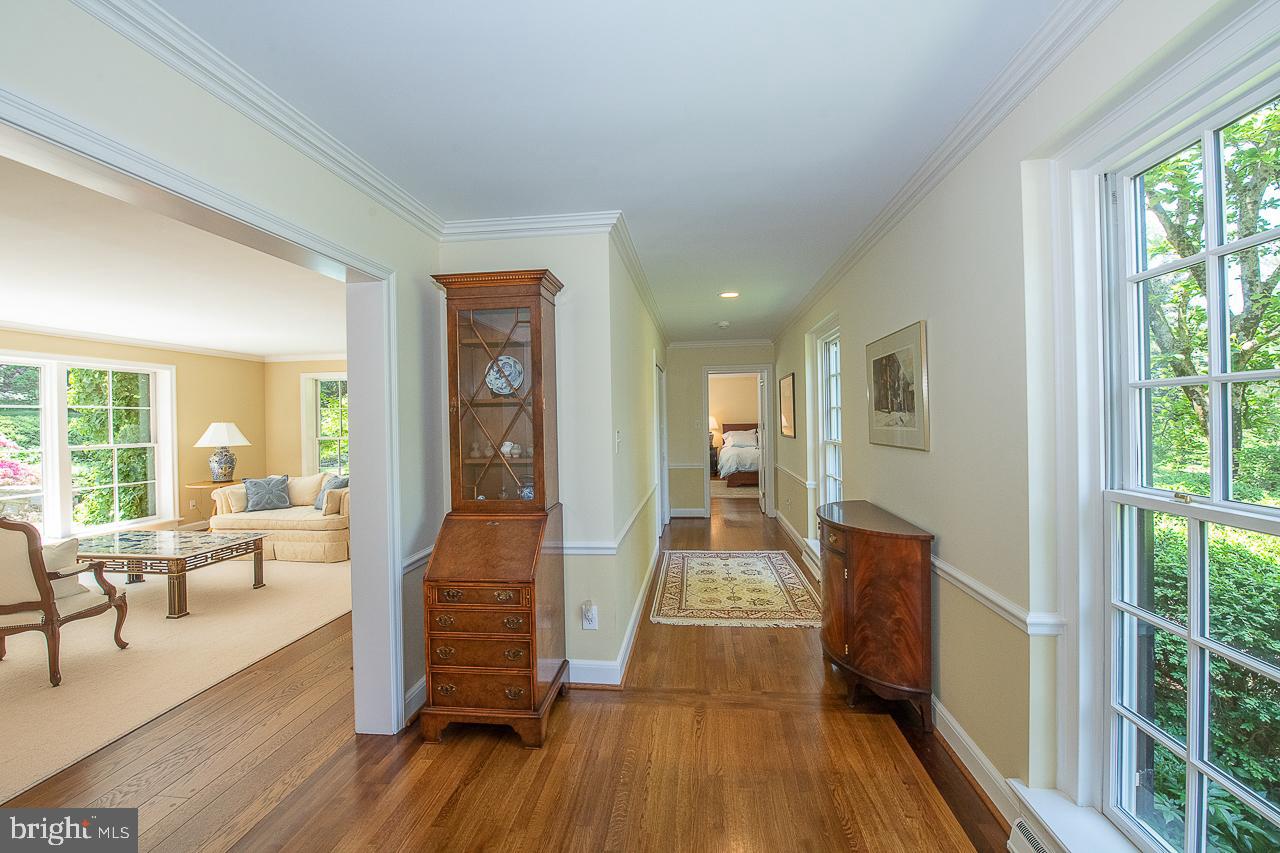 237 Atlee Road Wayne, PA 19087 - Photo 5 of 44 Foyer entrance to light filled Living Room
