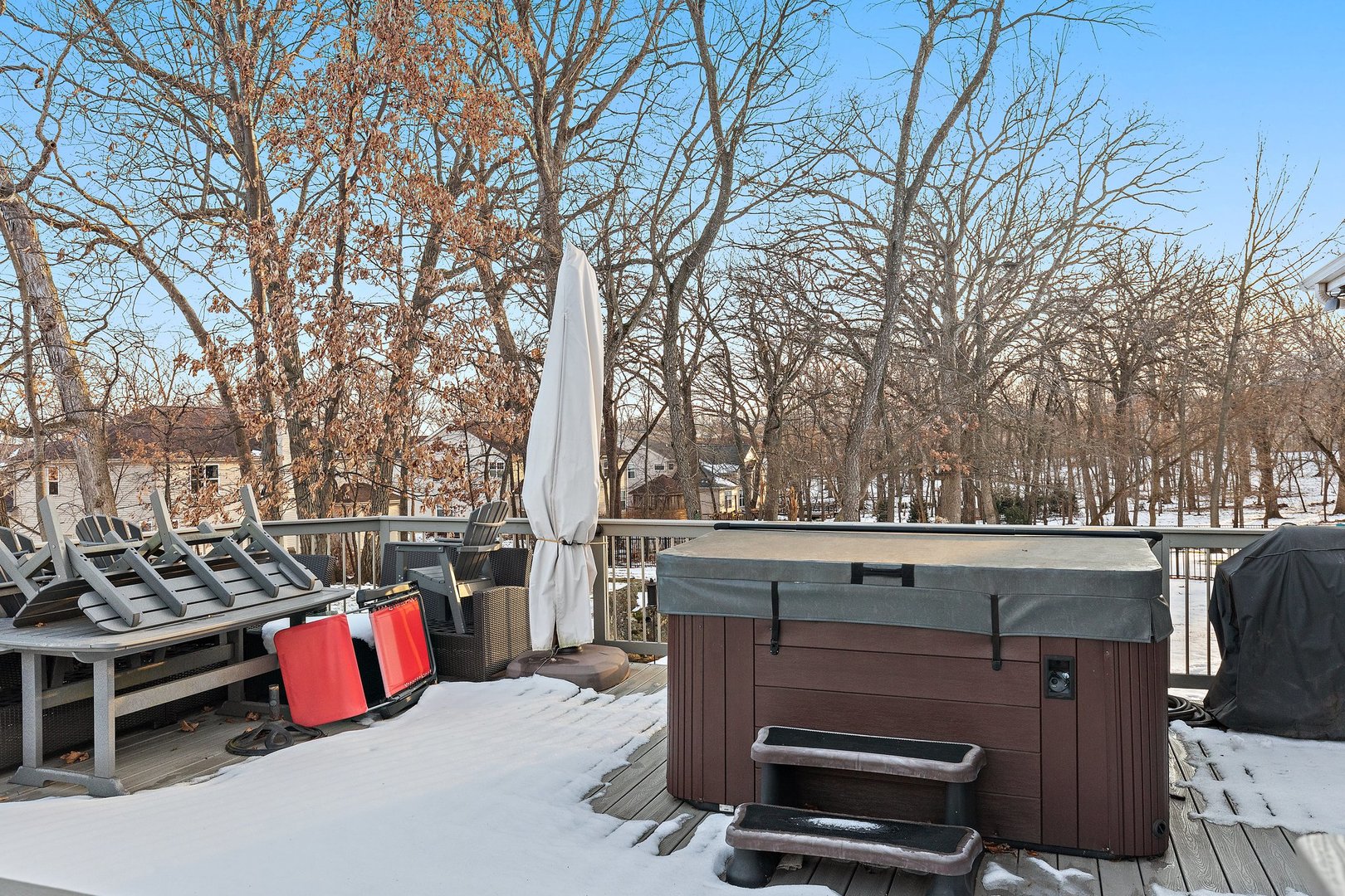 5617 Red Oak Drive Hoffman Estates, IL 60192 - Photo 29 of 30 a view of outdoor space with seating area