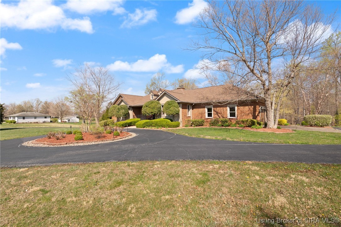 5914 West Luther Road Floyds Knobs, IN 47119 - Photo 4 of 97